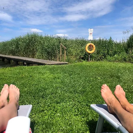 Prázdninový dům Sonniges Strandhaus Am Haff Mit Wasserblick Fuer 2-4 Personen