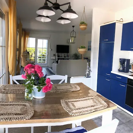 Sonniges Strandhaus Am Haff Mit Wasserblick Fuer 2-4 Personen Prázdninový dům *