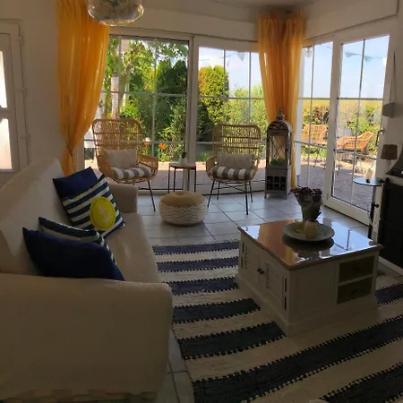 Prázdninový dům Sonniges Strandhaus Am Haff Mit Wasserblick Fuer 2-4 Personen