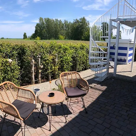 Sonniges Strandhaus Am Haff Mit Wasserblick Fuer 2-4 Personen Prázdninový dům