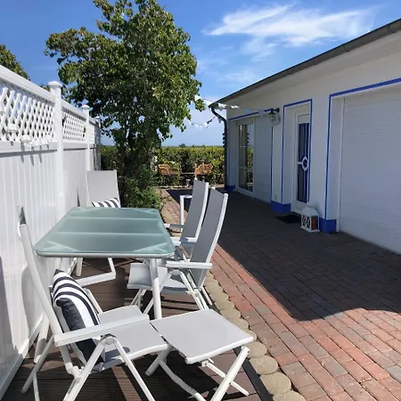 Sonniges Strandhaus Am Haff Mit Wasserblick Fuer 2-4 Personen Mönkebude