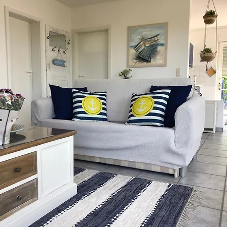 Sonniges Strandhaus Am Haff Mit Wasserblick Fuer 2-4 Personen * Mönkebude