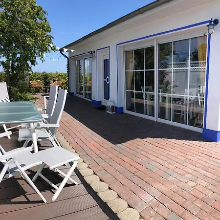 Sonniges Strandhaus Am Haff Mit Wasserblick Fuer 2-4 Personen